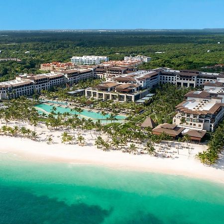 Lopesan Costa Bavaro Resort, Spa & Casino Punta Cana Exterior foto Aerial view of the resort